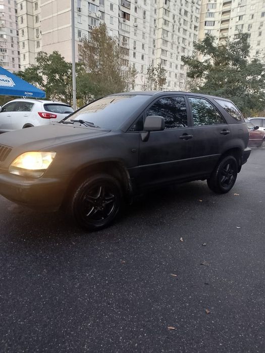 Продам авто в хорошом состояние RX 300