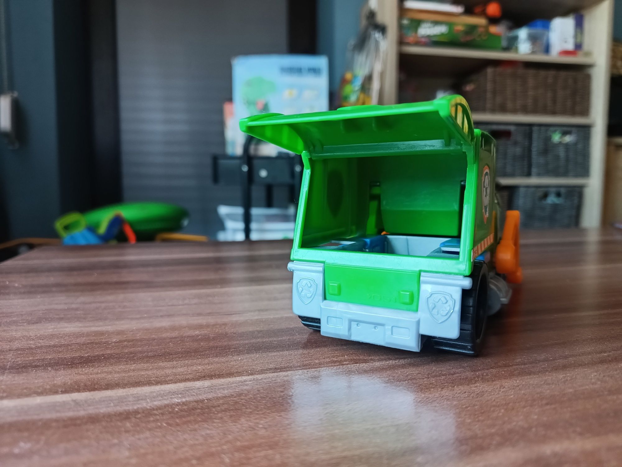 Psi Patrol - Rocky ze śmieciarką