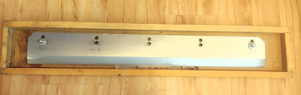 Noże do gilotyny K67 (2 sztuki, nowe, naostrzone).