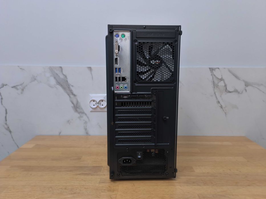 RTX3050 + intel i5-7400 + 32 GB RAM +dysk SSD512