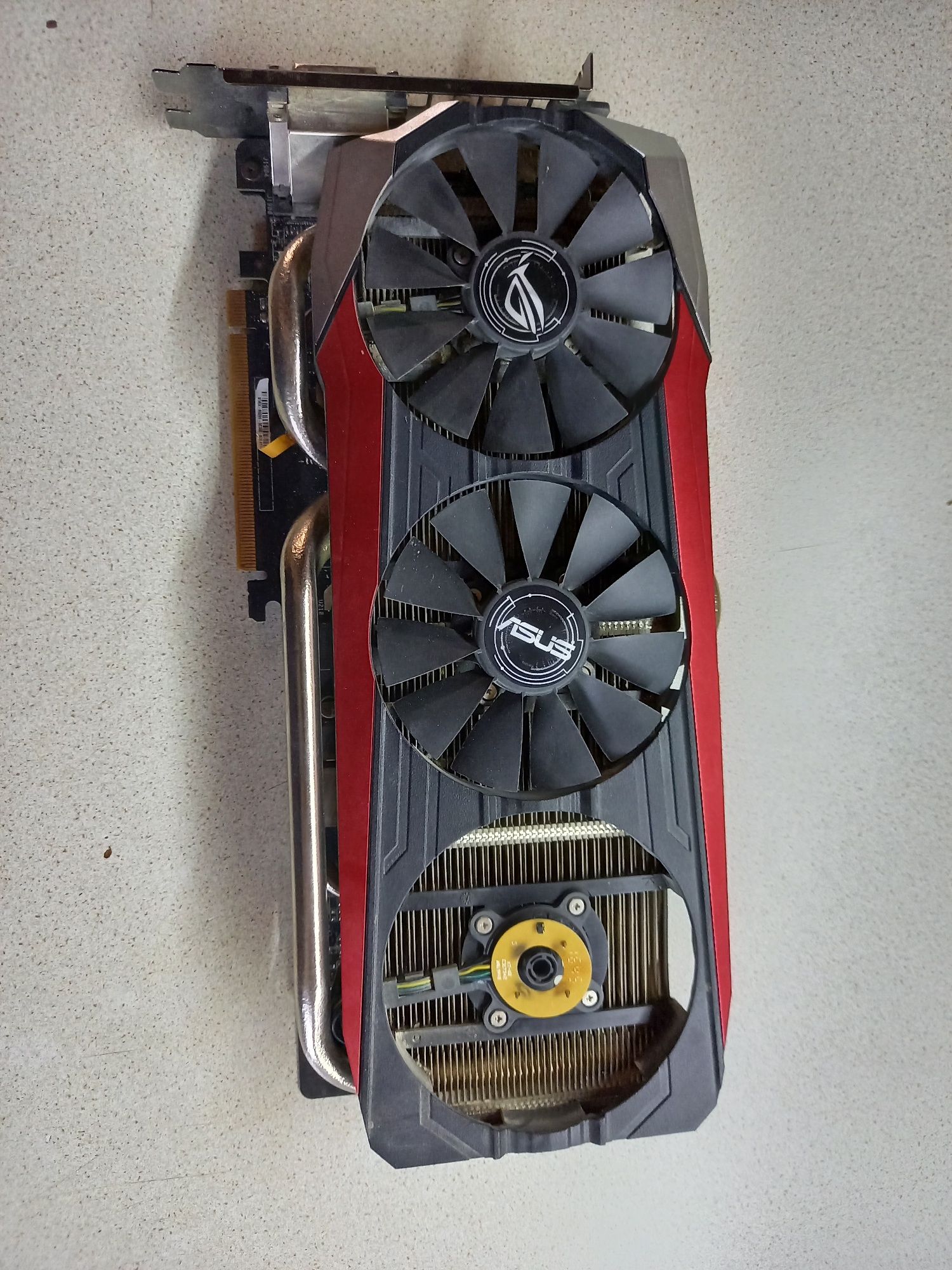 Asus Stryx R9 390