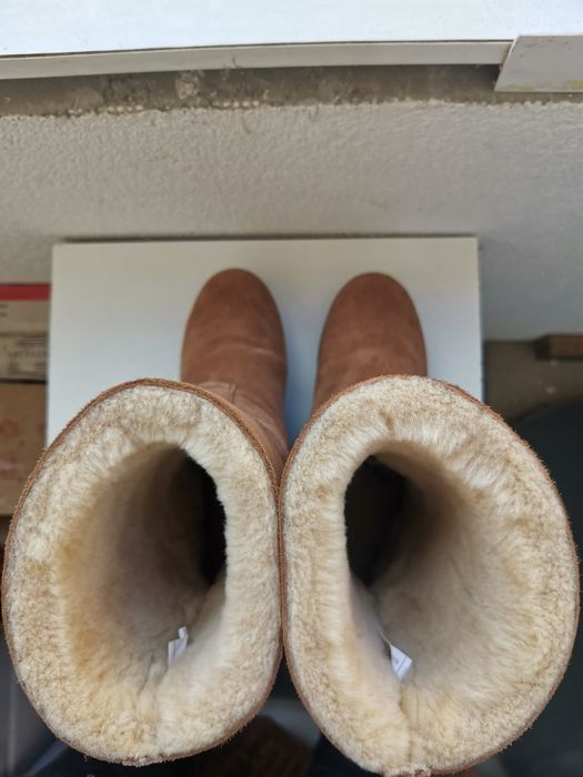 Жіночі напівчобітки на овчині.