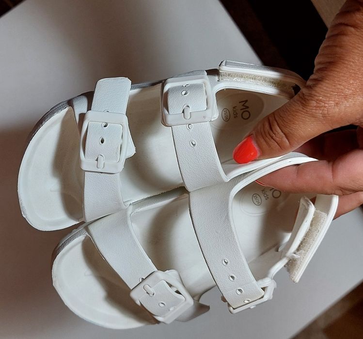 3 pares n°24 adidas, Primark e Mo