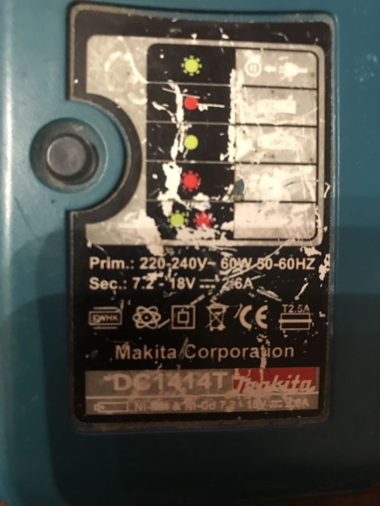 Зарядное устройство Makita с новым аккумулятором 9,6 V  1,3Ah оригинал
