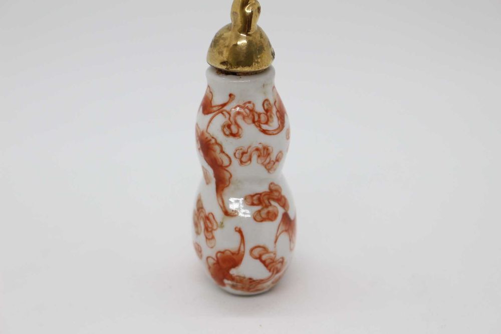 Snuff Bottle em Porcelana Chinesa Fabrico e Pintura à Mão Marcada XIX