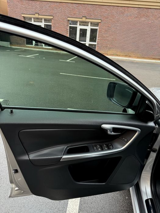 Volvo XC60 2015 року