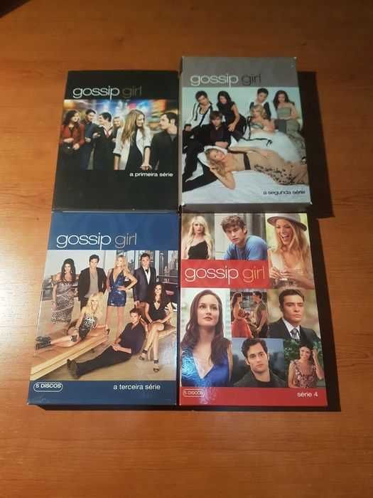 GOSSIP GIRL - A Série Sensação (As 4 Temporadas editadas em Portugal)