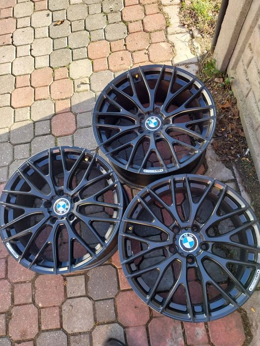 Felgi Aluminiowe R18 5x120 8-9J ET 34-38