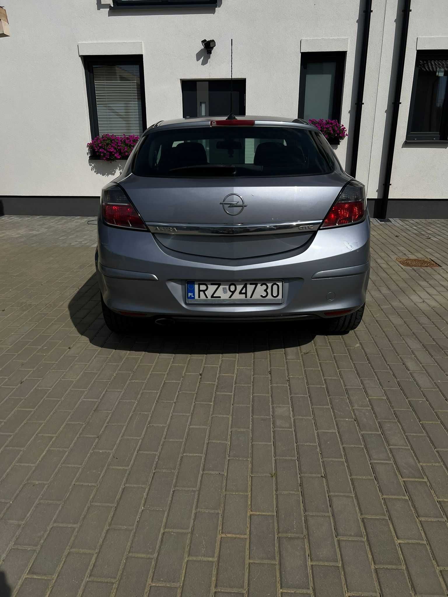 Opel Astra H 1.9 CDTI 150KM SPORT | Nowy rozrząd, klima, 2 komp. kół