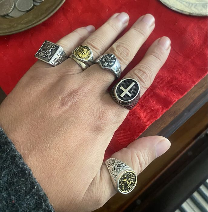 Aneis soberanos em aço