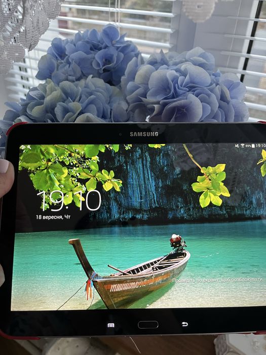 Планшет Samsung Galaxy Tab 3