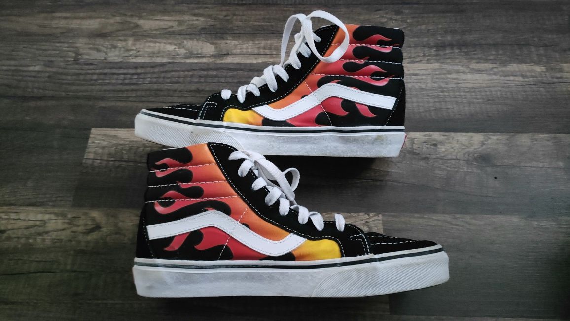 świetne wysokie trampki Vans SK8-Hi. w super stanie