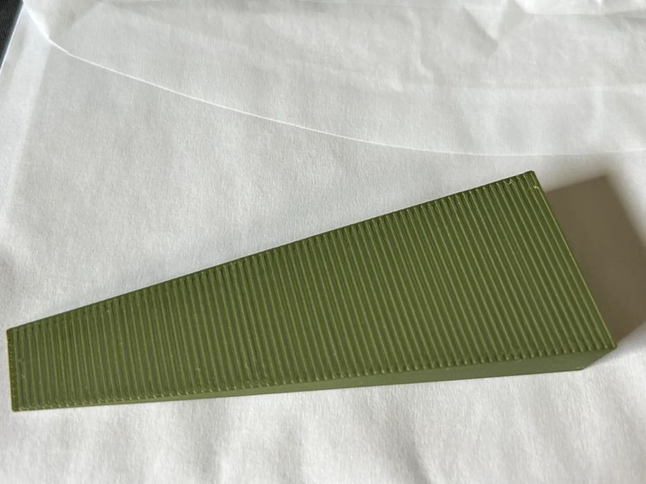 Calço de Porta Ajustável (Keil)