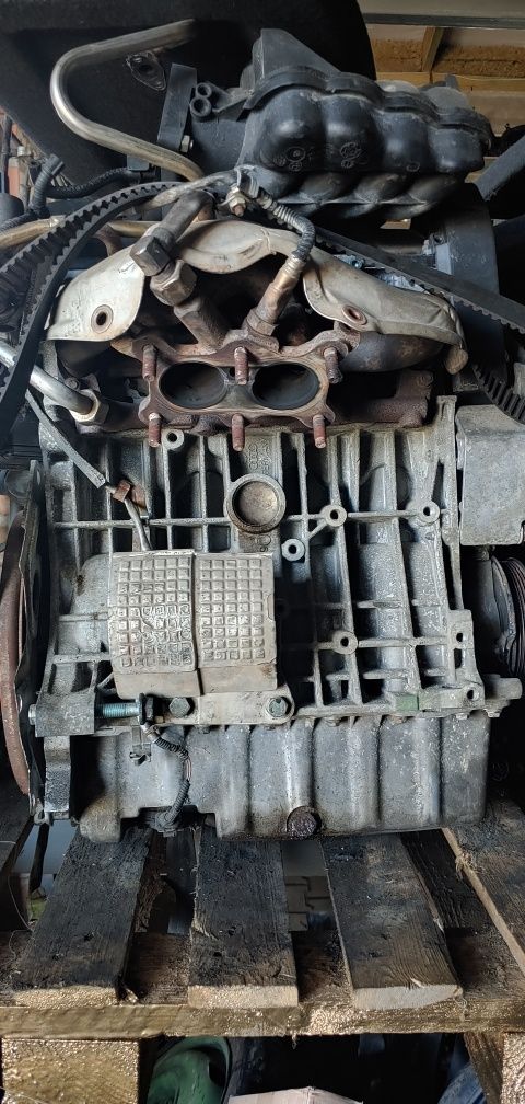 Двигатель Двигун Мотор VW Bora Golf 4 A3  1.6v8