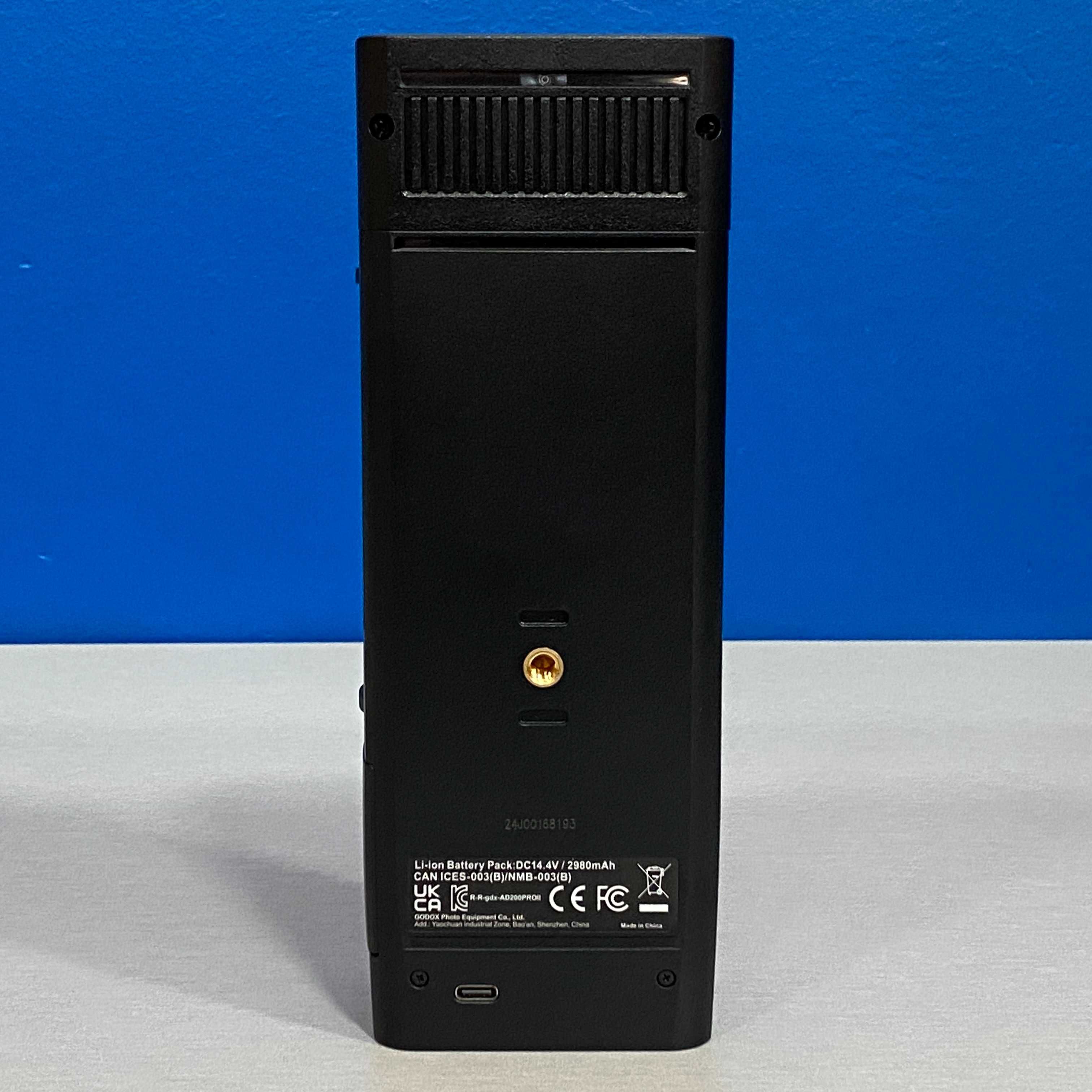 Godox AD200 Pro II - 200W (NOVO - 3 ANOS DE GARANTIA)