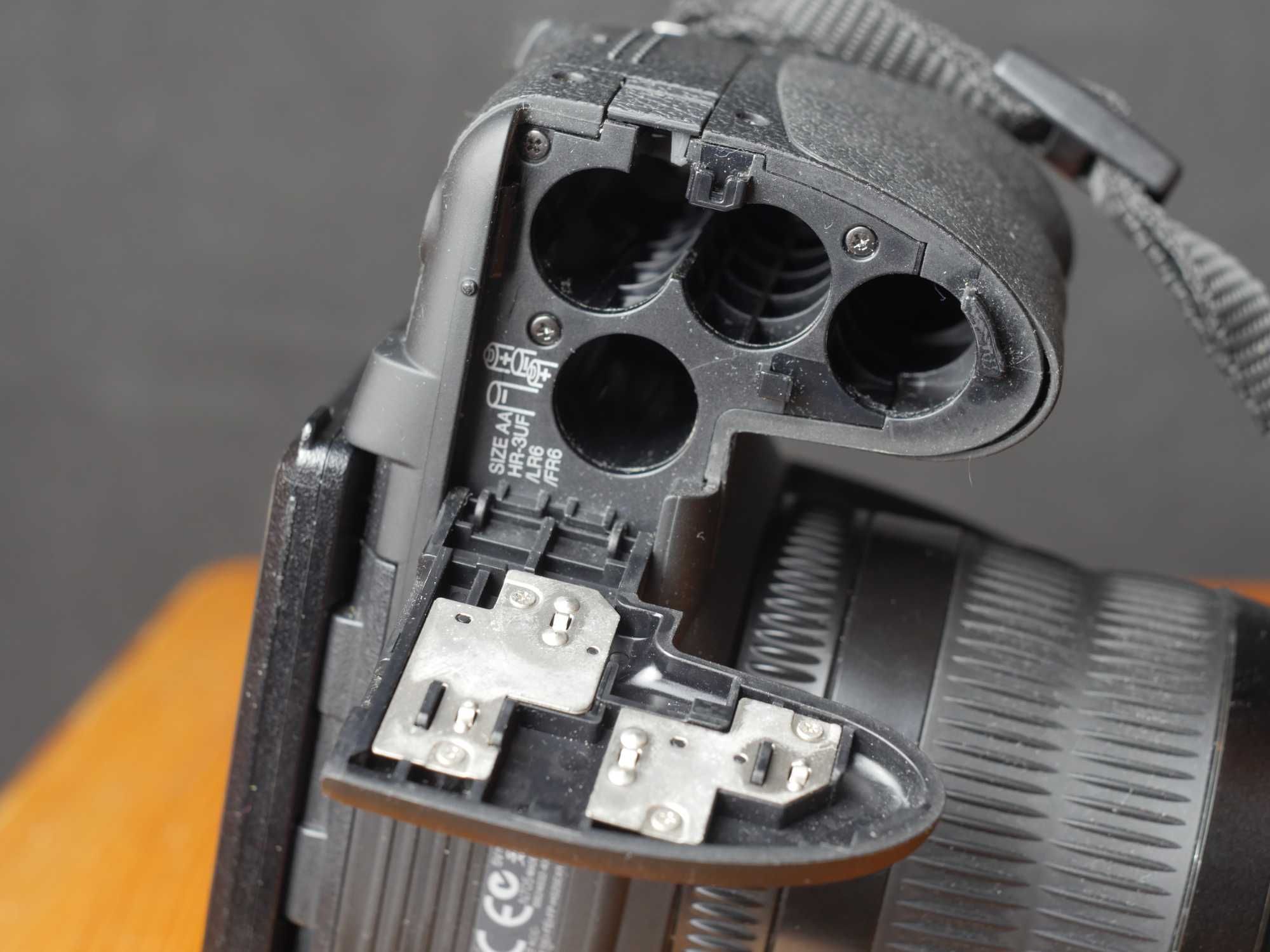 Fujifilm FinePix HS25 EXR i dodatki