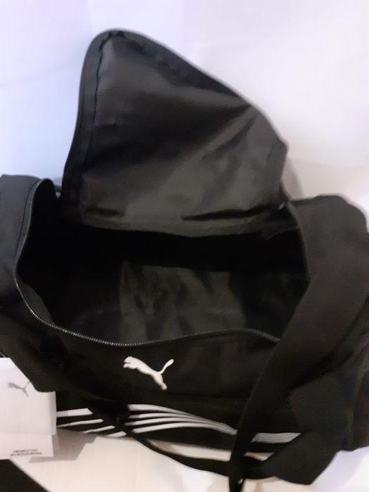 Puma czarna torba z regulowanym paskiem sportowa fit trening podrozna