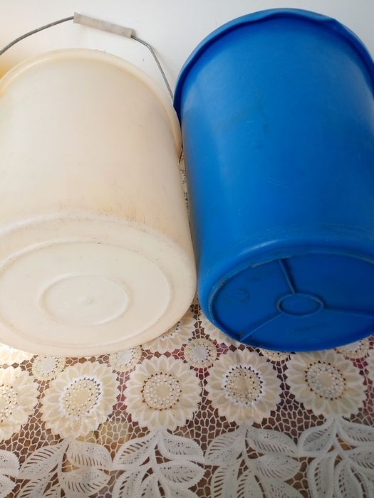 Продам ведра пластиковые.