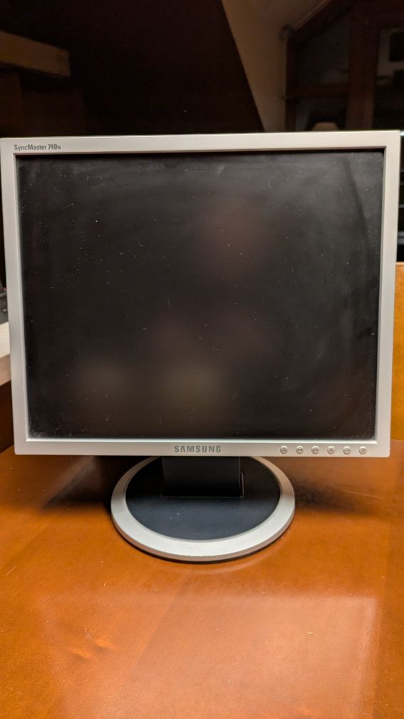 Monitor komputerowy Samsung 740N