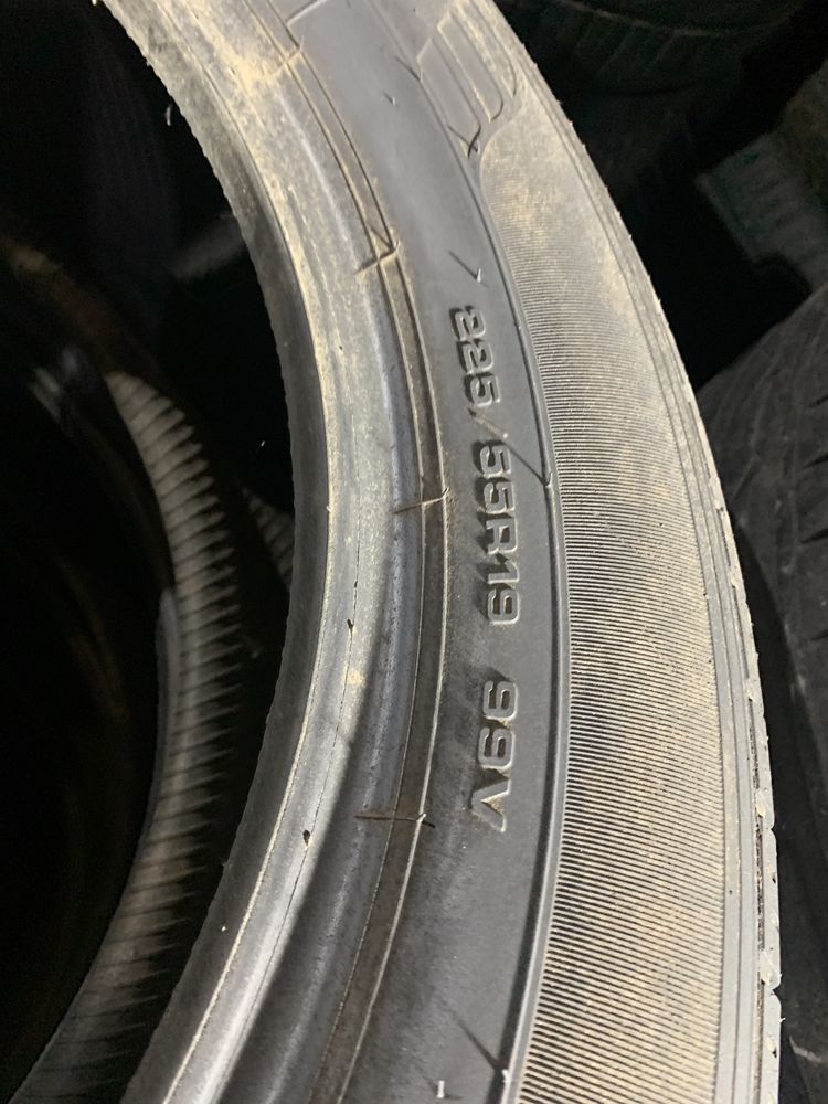 КАК НОВЫЕ б/у Лето  225/55 R19 Goodyear EfficientGrip 4x4