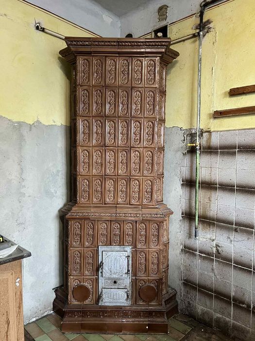 Кахельна піч, п'єц, стояк