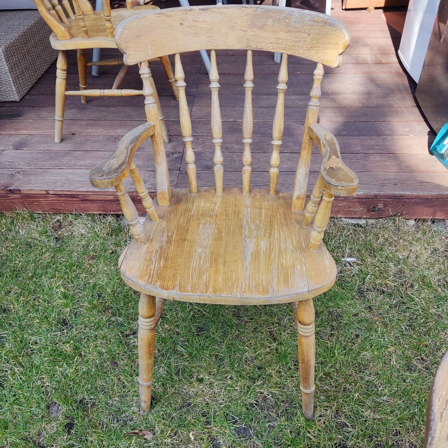 Sprzedam 3 solidne krzesła drewniane  110 zł/szt.