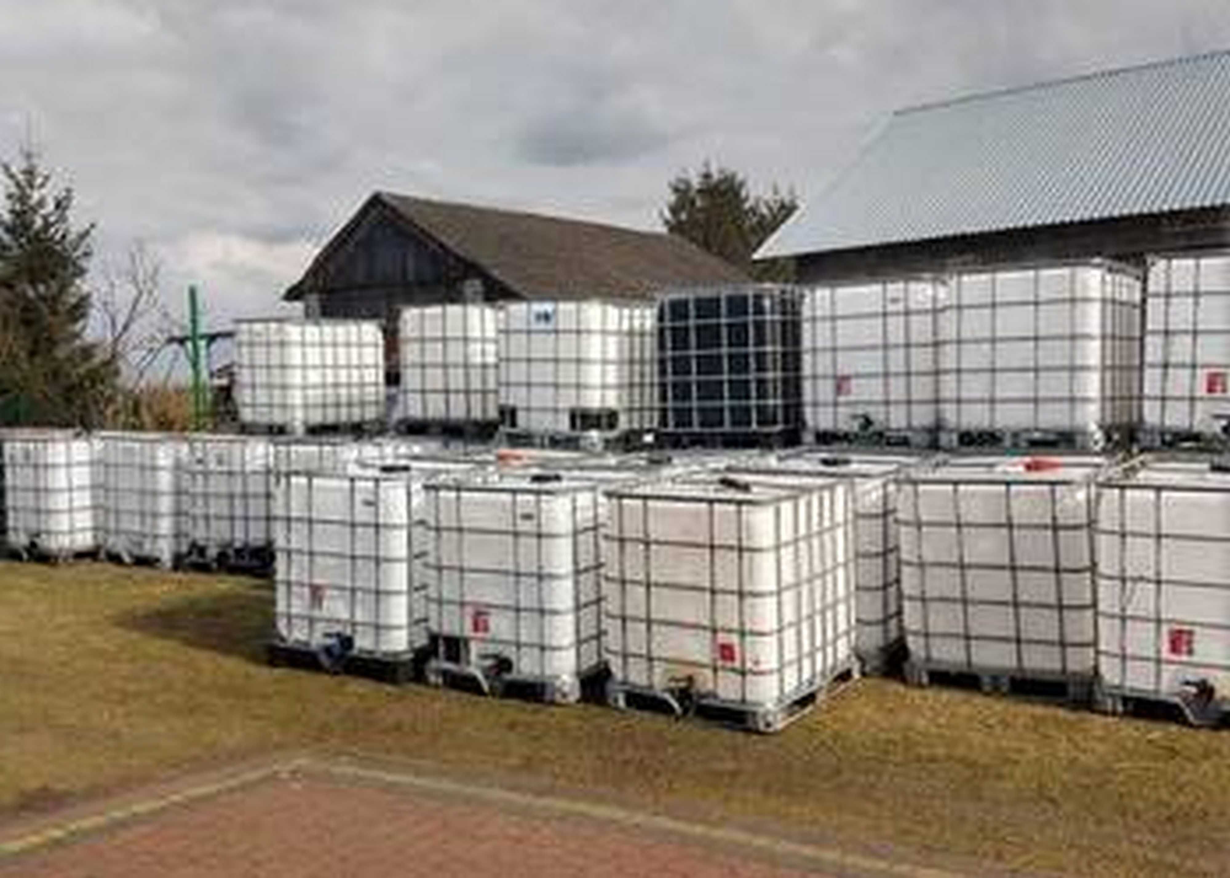 Mauzer Zbiornik Pojemnik 600 Kontener SCHUTZ IBC UN 1000 Litrów Beczka