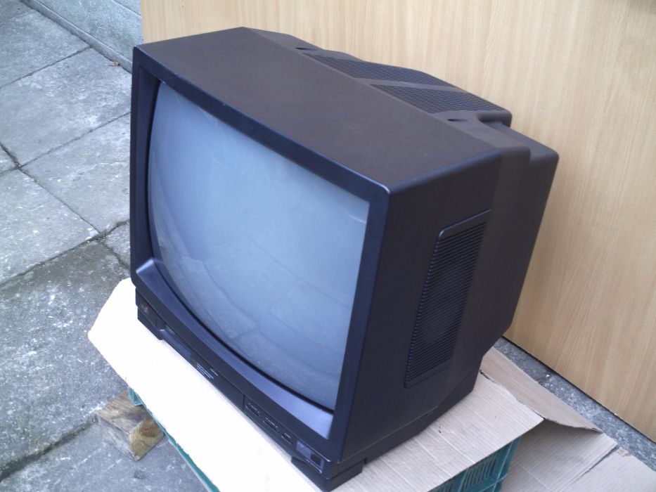 telewizor AMSTRAD kolor zabytek kolekcioner lampy części TV zbiory