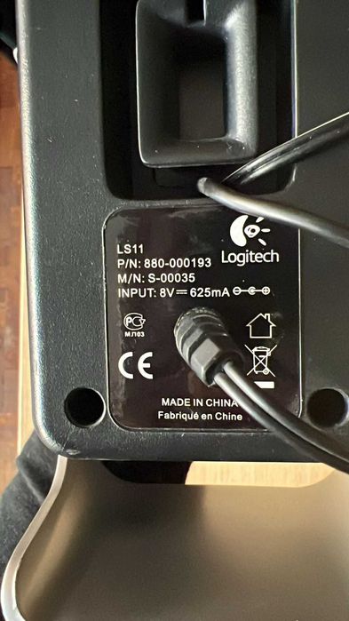 Colunas Logitech