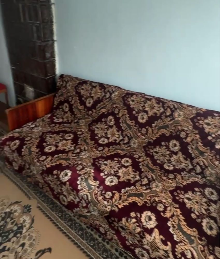 Диван розкладний та крісла