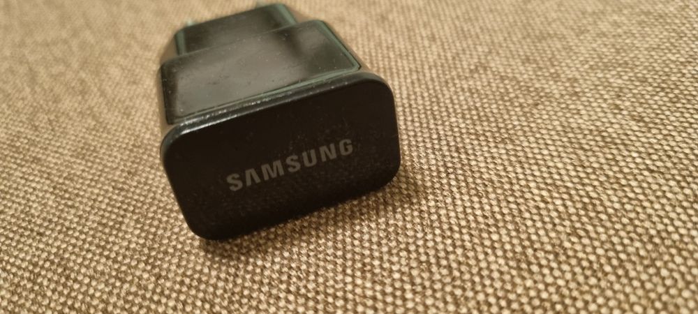 Оригінальний зарядний пристрій Самсунг 2 А зручне бокове під'єднання