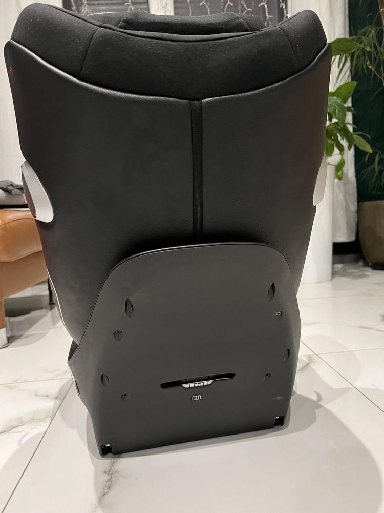 Fotelik samochodowy Cybex Sirona Z i-Size for Scuderia Ferrari + baza