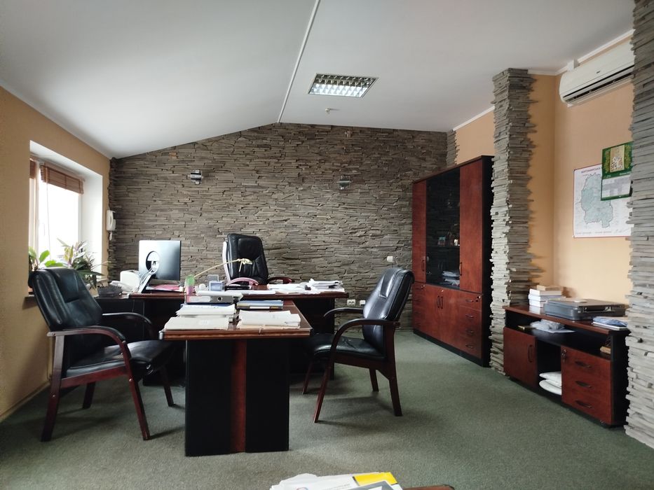 Продам ТЦ в центрі міста Бердичів Житомирської області