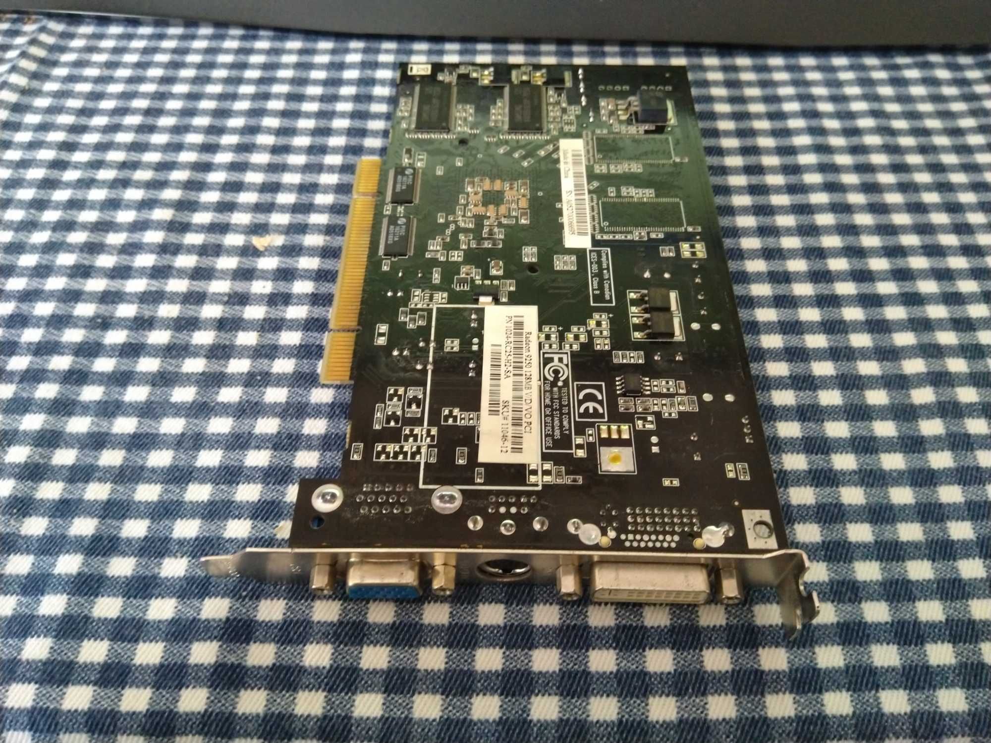 Gráfica Antiga - AIT Radeon Saphire 9250 VGA/DVI 128MB PCI