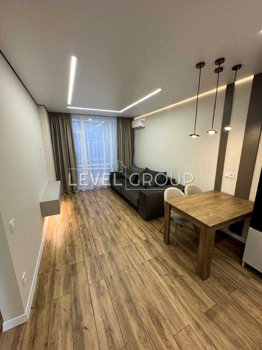 Продам одно кімнатну  квартиру в ЖК Варшавський2