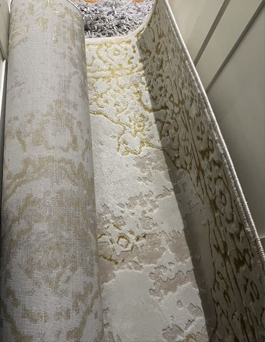Dywan ornamet zloto bialy grube runo