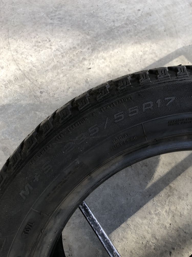 Шини літні R17 235 55 GoodYear Vector Склад Осокорки