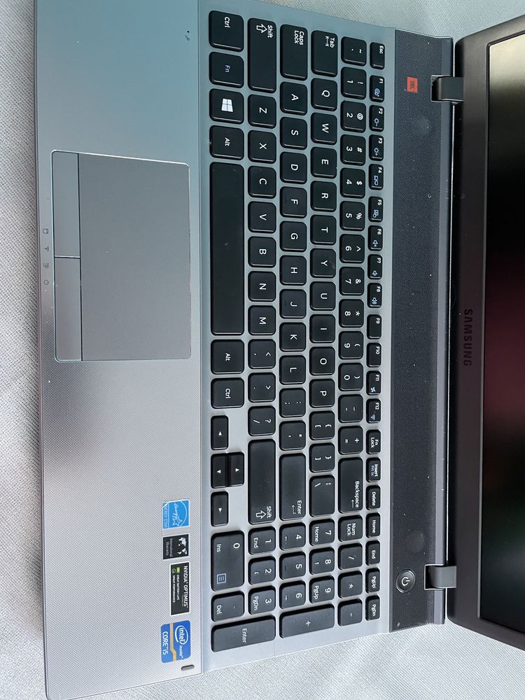 Laptop Samsung NP550P5C-T03PL