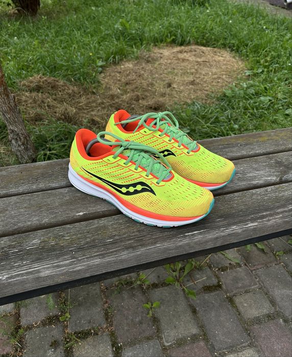 Saucony Ride 13 (28,5) кросівки для бігу салатові сітка легкі бігові