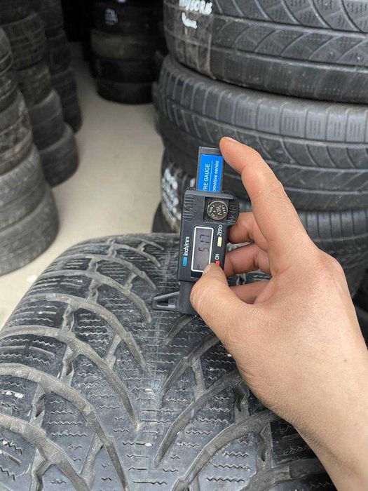 Шини пара Nokian 235/55 r18 зима Гума