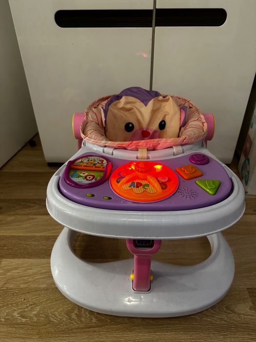 Pchacz chodzik krzesełko z tablicą interaktywną