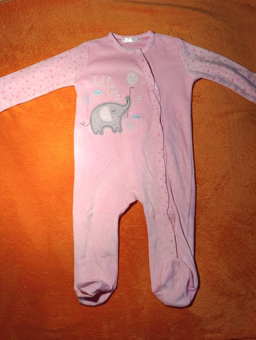 Piżamki / pajacyki dla dziewczynki rozmiar 74/80