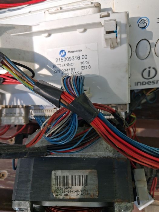 Двигун з платою до пральної машини Індезіт.