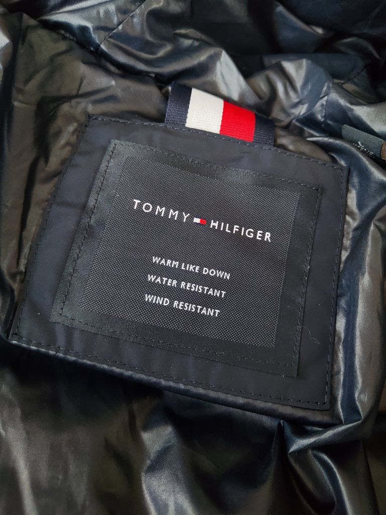 Куртка пуховик Tommy Hilfiger  Розмір L  ОРИГИНАЛ Хилфигер