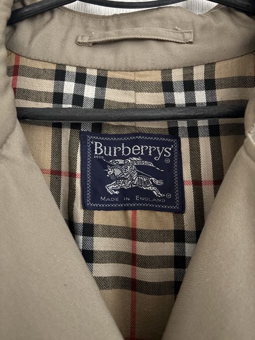 Він ажний тренч Barberrys