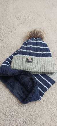 Утеплена зимова шапка з хомутом для хлопчика 50-52.