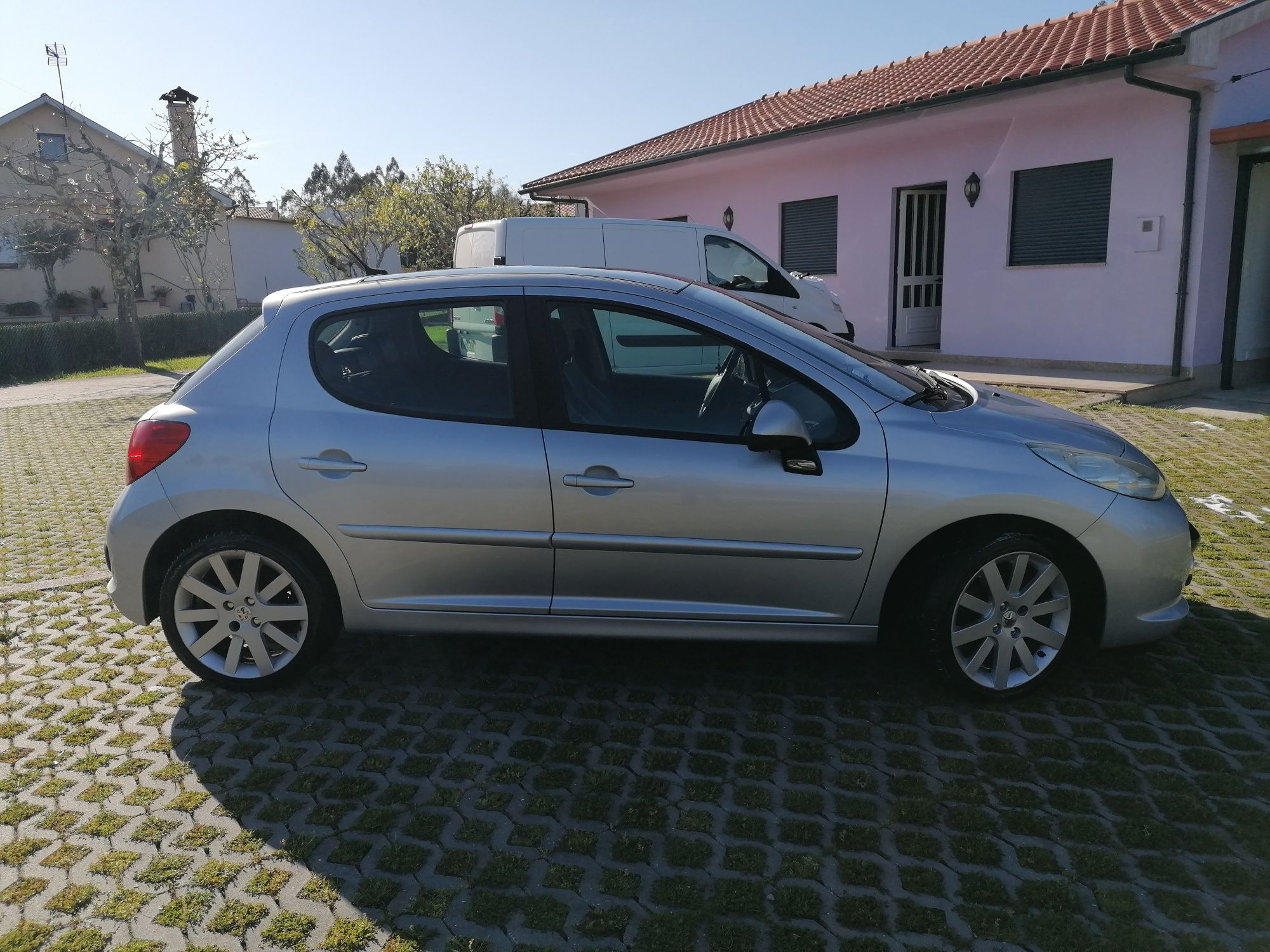 Peugeot 207 1.6 hdi