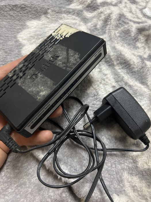 Мережевий комутатор D link