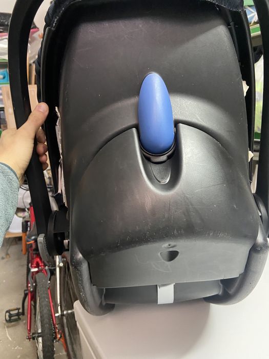 Ovo de bebe azul escuro