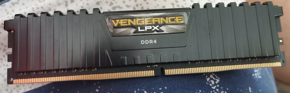 DDR4 оперативна пам'ять Corsair Vengeance lpx 16 gb kit (8+8) 3600mhz